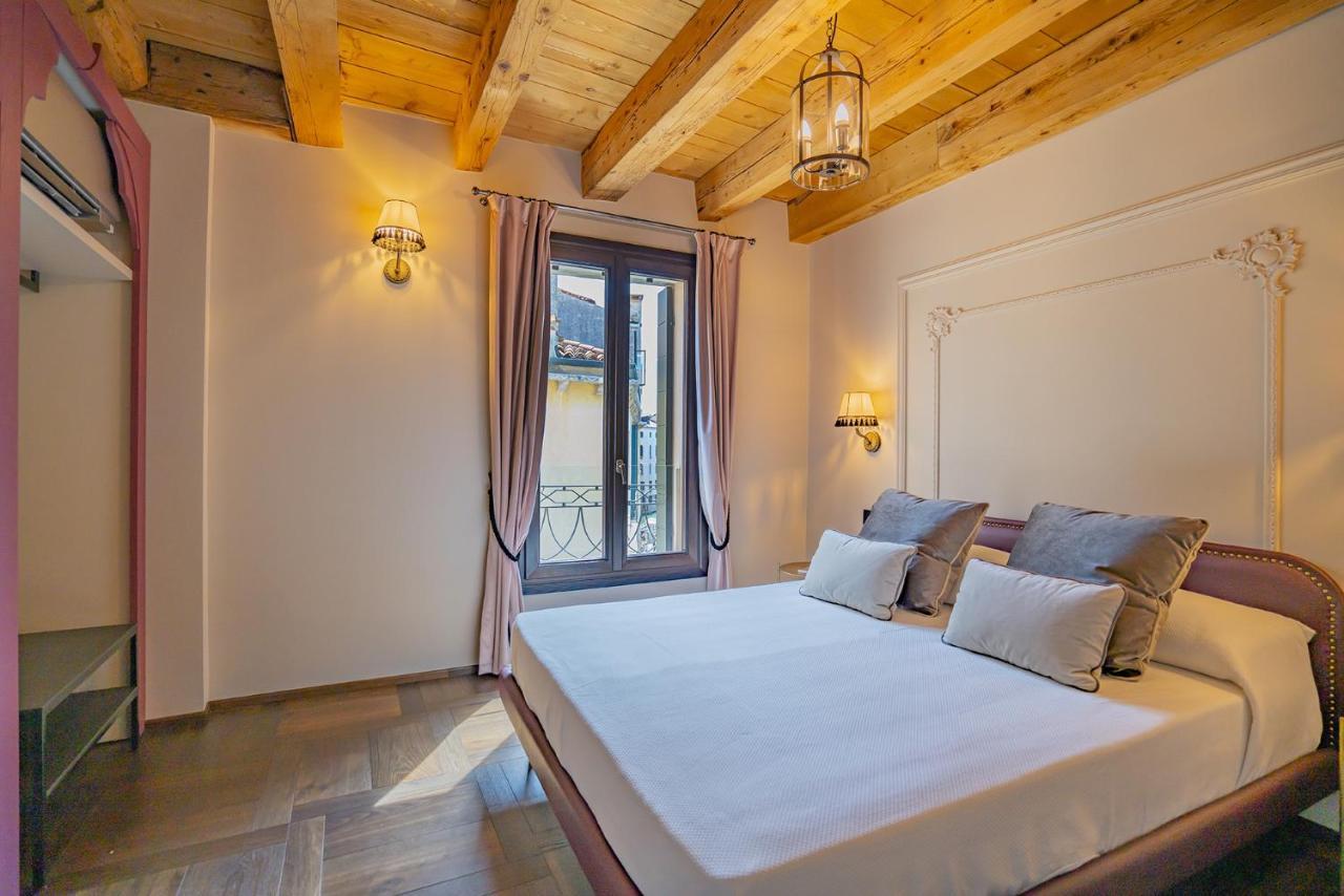 ונציה Corte Rubbi 8 Luxury Two-Bedroom Apartment -Dimora Italia - מראה חיצוני תמונה
